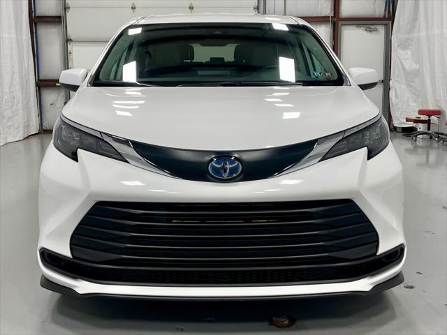 used 2024 Toyota Sienna car, priced at $40,995