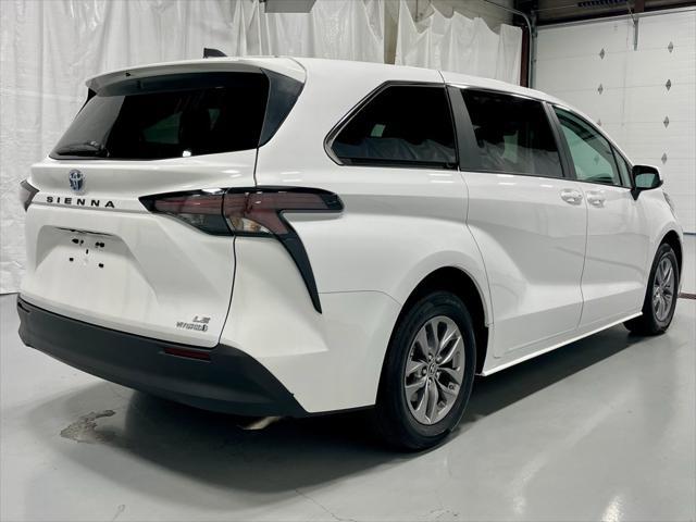 used 2024 Toyota Sienna car, priced at $40,995