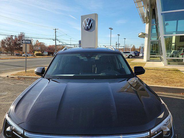 new 2025 Volkswagen Atlas car, priced at $51,596