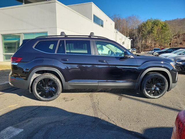 new 2025 Volkswagen Atlas car, priced at $48,332