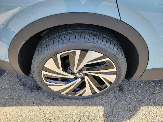 new 2025 Volkswagen ID.4 car, priced at $57,976