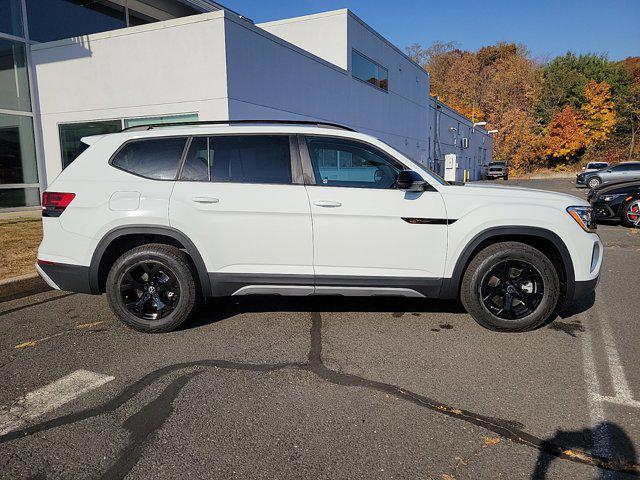 new 2024 Volkswagen Atlas car, priced at $47,949