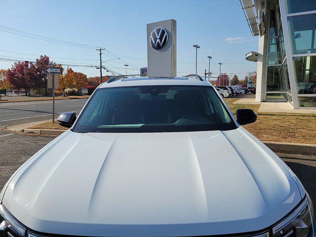 new 2024 Volkswagen Atlas car, priced at $47,949