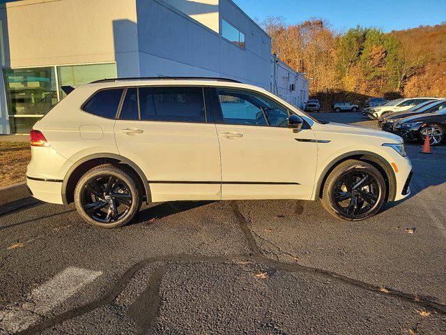 new 2024 Volkswagen Tiguan car, priced at $37,814