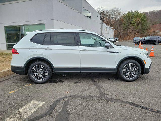 new 2024 Volkswagen Tiguan car, priced at $33,747