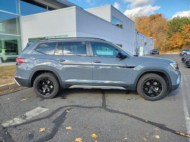 new 2025 Volkswagen Atlas car, priced at $50,488