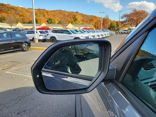 new 2025 Volkswagen Atlas car, priced at $50,488