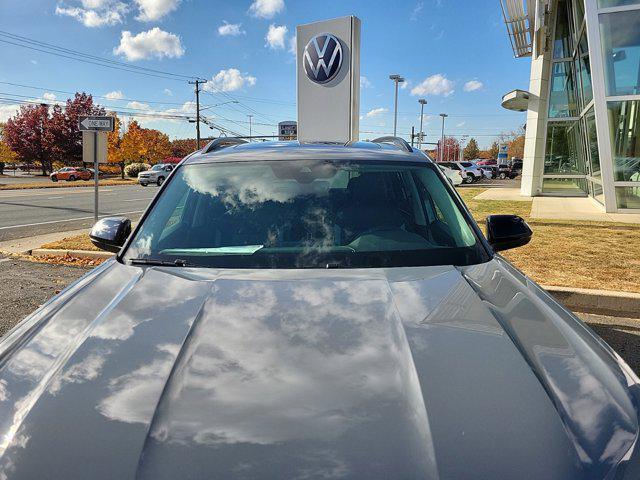 new 2025 Volkswagen Atlas car, priced at $50,488