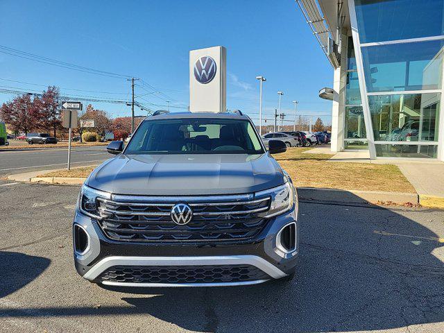 new 2025 Volkswagen Atlas car, priced at $50,028