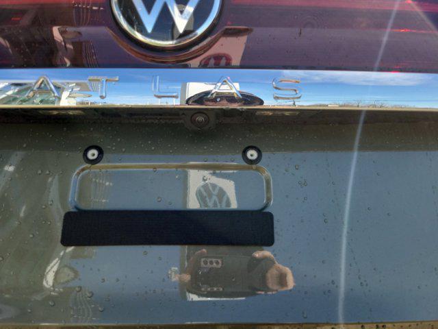 new 2025 Volkswagen Atlas car, priced at $54,076