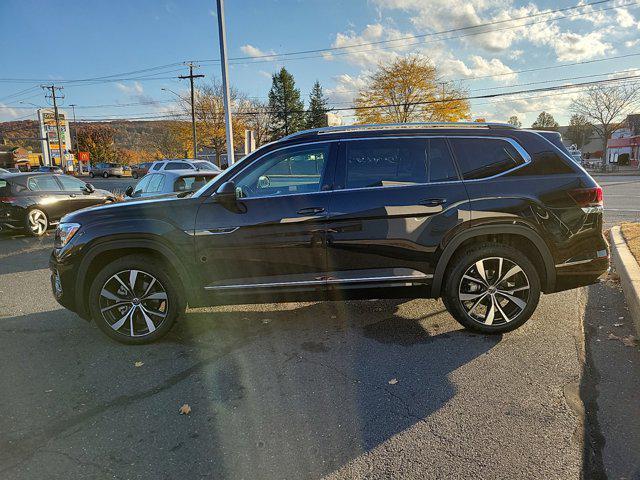 new 2025 Volkswagen Atlas car, priced at $57,161