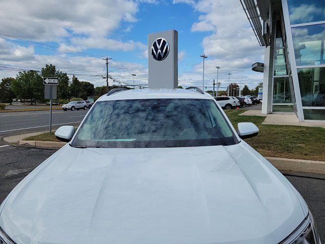 new 2024 Volkswagen Atlas car, priced at $44,861