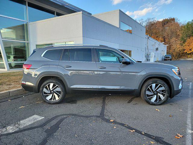 new 2025 Volkswagen Atlas car, priced at $52,438