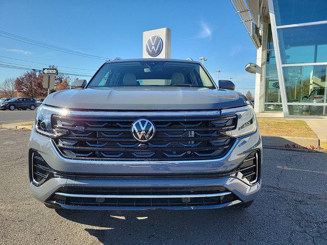 new 2025 Volkswagen Atlas car, priced at $56,921