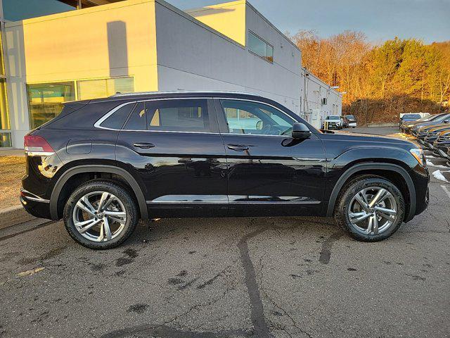 new 2024 Volkswagen Atlas Cross Sport car, priced at $49,681