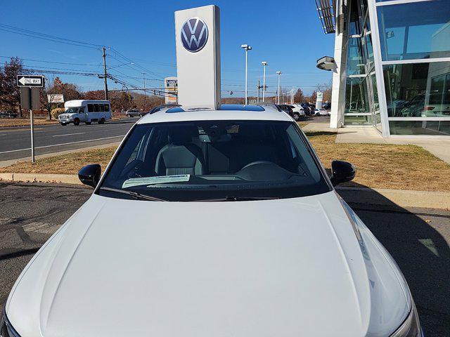 new 2024 Volkswagen Tiguan car, priced at $37,643