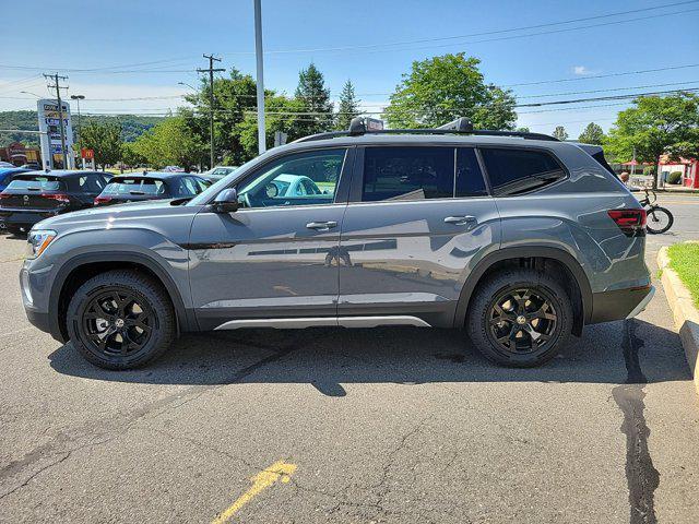 new 2024 Volkswagen Atlas car