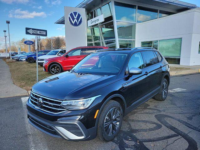 new 2024 Volkswagen Tiguan car, priced at $32,613