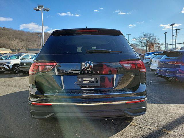 new 2024 Volkswagen Tiguan car, priced at $32,613