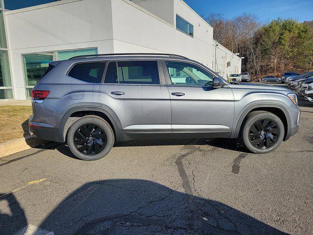 new 2025 Volkswagen Atlas car, priced at $47,670