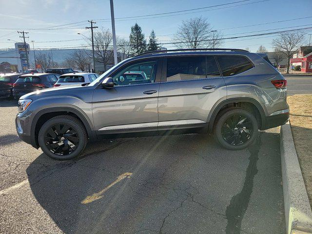 new 2025 Volkswagen Atlas car, priced at $47,670