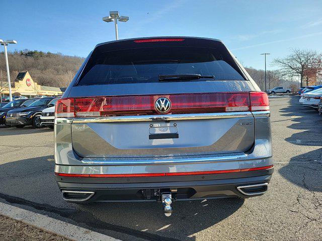 new 2025 Volkswagen Atlas car, priced at $47,670