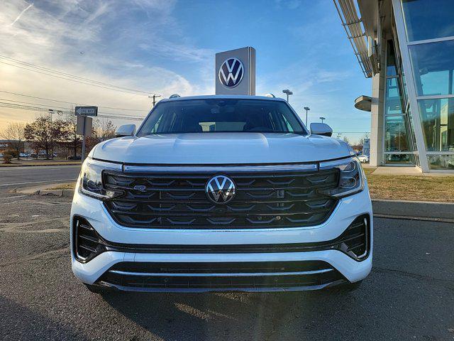 new 2025 Volkswagen Atlas car, priced at $55,696