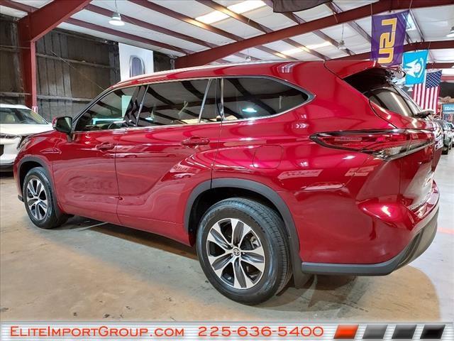 used 2021 Toyota Highlander car, priced at $36,772