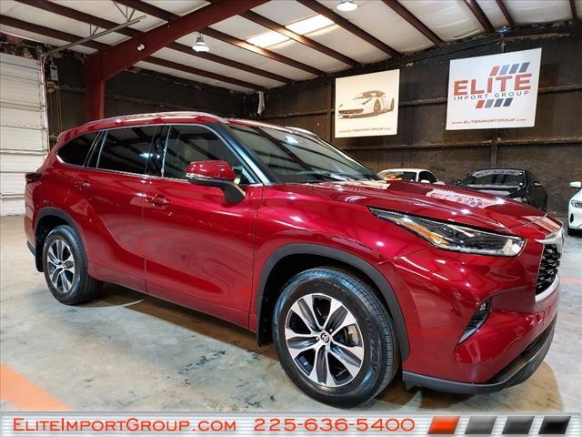 used 2021 Toyota Highlander car, priced at $36,772