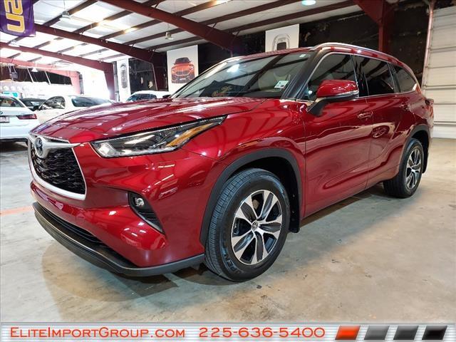 used 2021 Toyota Highlander car, priced at $36,772