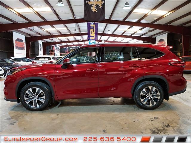 used 2021 Toyota Highlander car, priced at $36,772