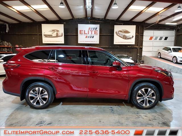 used 2021 Toyota Highlander car, priced at $36,772