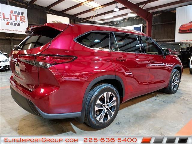 used 2021 Toyota Highlander car, priced at $36,772