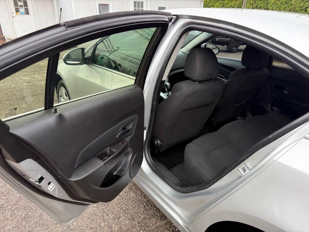 used 2016 Chevrolet Cruze Limited car, priced at $5,995