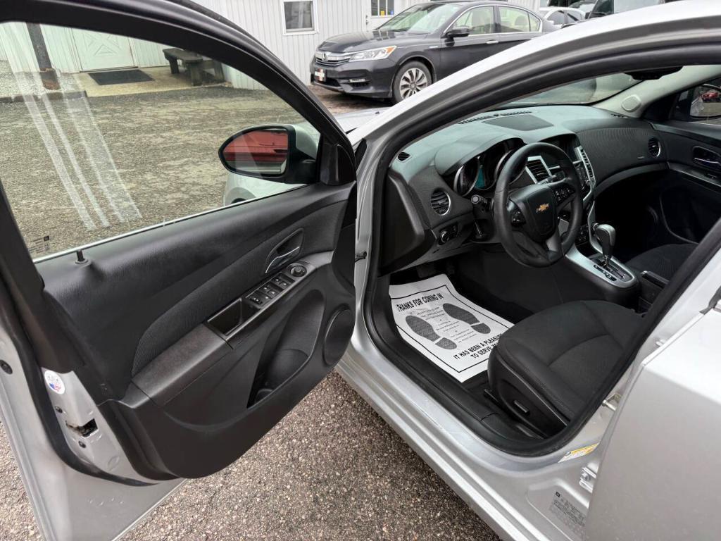 used 2016 Chevrolet Cruze Limited car, priced at $5,995