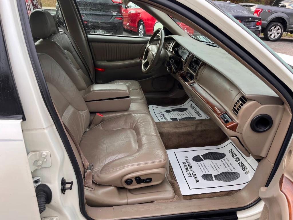 used 2001 Buick Park Avenue car, priced at $2,495