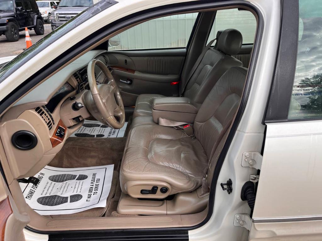 used 2001 Buick Park Avenue car, priced at $2,495