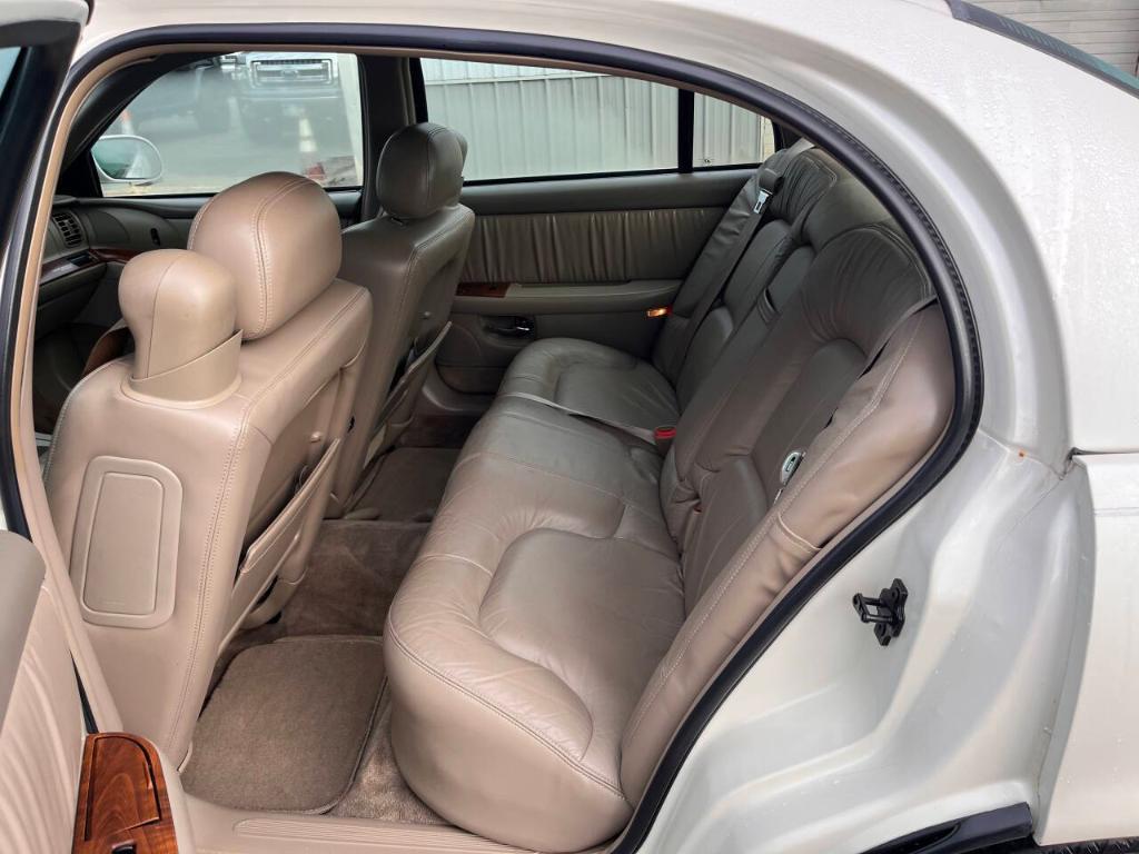used 2001 Buick Park Avenue car, priced at $2,495