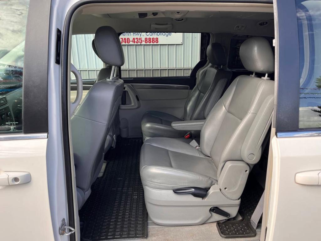 used 2010 Volkswagen Routan car, priced at $4,995