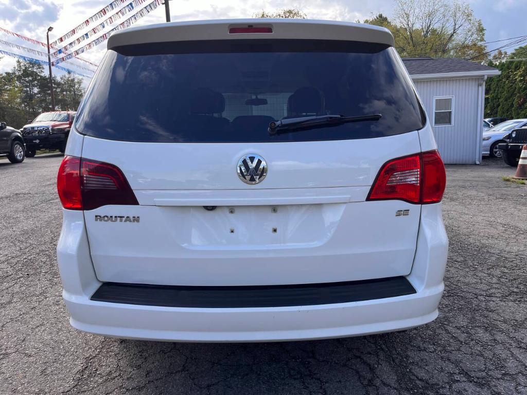 used 2010 Volkswagen Routan car, priced at $4,995