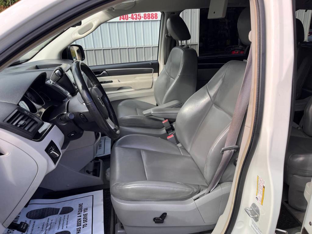used 2010 Volkswagen Routan car, priced at $4,995