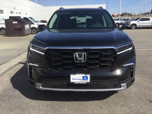 new 2025 Honda Pilot car, priced at $54,475