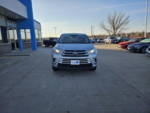 used 2019 Toyota Highlander car, priced at $28,731