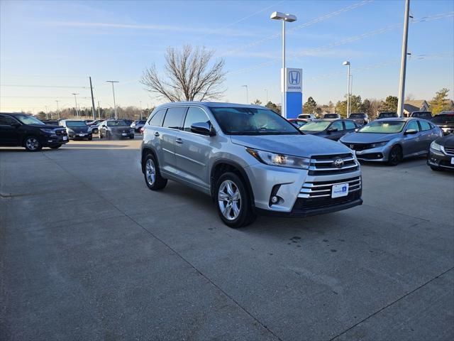 used 2019 Toyota Highlander car, priced at $28,731