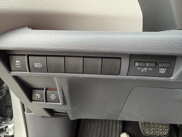 used 2022 Toyota Sienna car, priced at $38,971