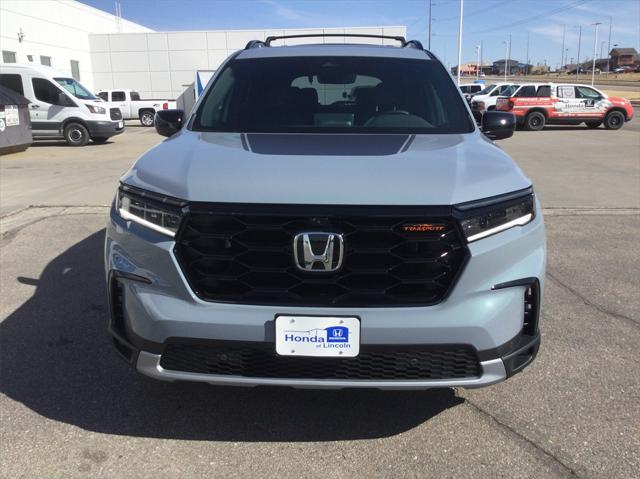 new 2025 Honda Pilot car, priced at $51,250