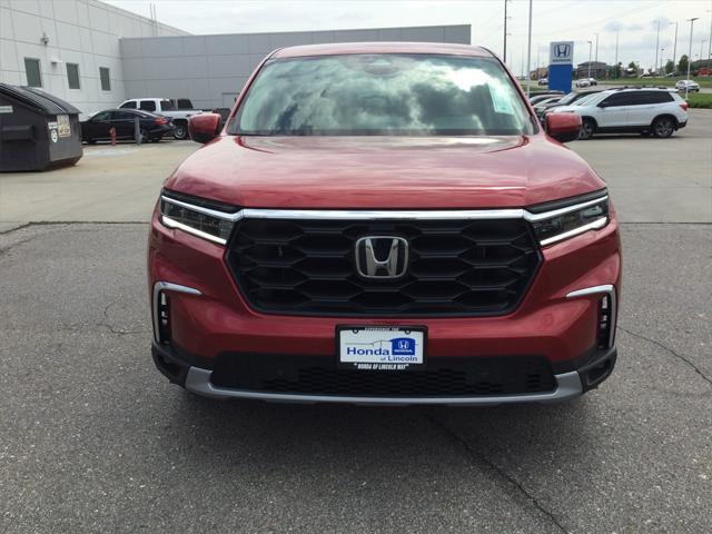 new 2025 Honda Pilot car, priced at $47,505