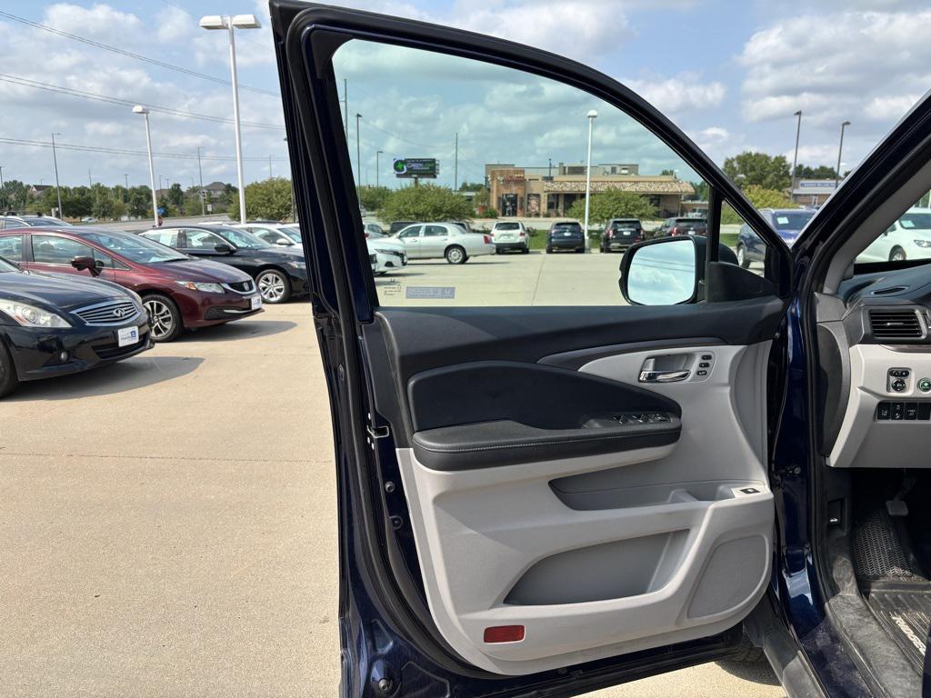used 2023 Honda Ridgeline car, priced at $36,591