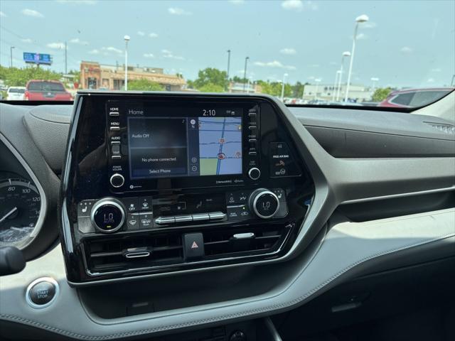 used 2021 Toyota Highlander car, priced at $33,971