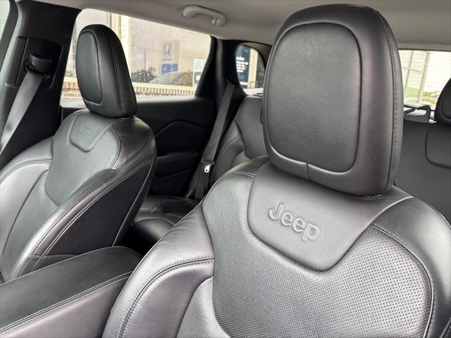 used 2019 Jeep Cherokee car, priced at $17,371